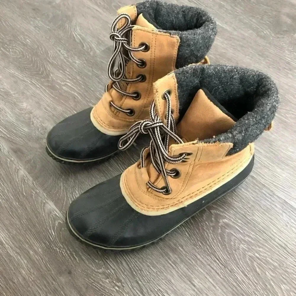 Sorel Slimpack II Lace Up Waterproof Duck Boots Black/Kettle: 6.5